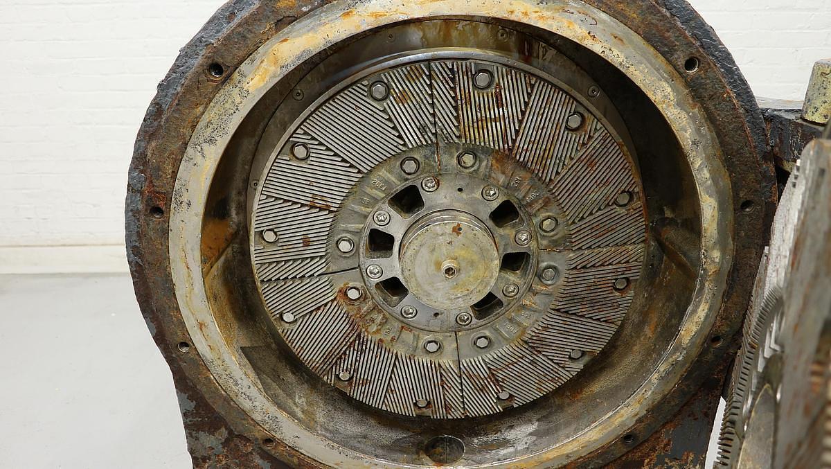 26"/30" Beloit #DD4000 Series, disc refiner with 26" rotor, no motor - Image 4