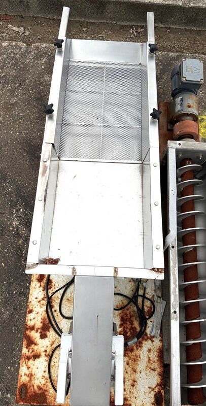 17" wide x 2' long, Meyer Industries #EDF-42-1652, vibrating conveyor / feeder / de-watering screen - Image 2