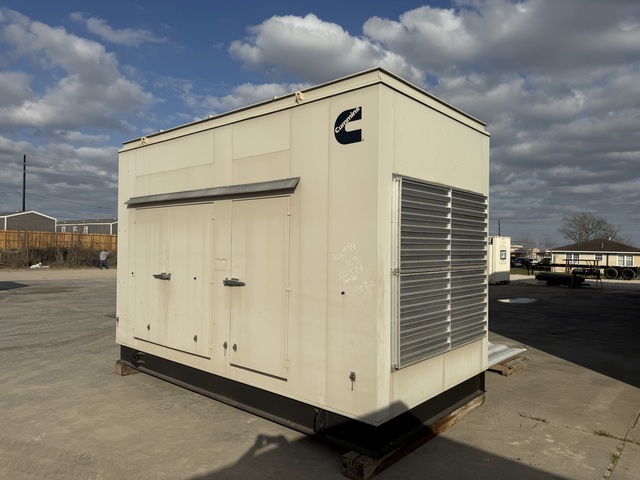 500 KW Cummins #500GFGB, Natural Gas Stationary Generator, 752 amps, 1800 RPM, 277/480 Volts, 2015 - Image 2