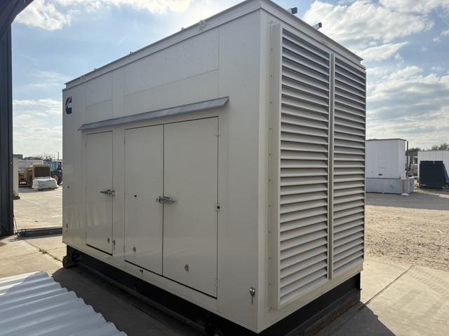 500 KW Cummins #500GFGB, Natural Gas Stationary Generator, 752 amps, 1800 RPM, 277/480 Volts, 2015 - Image 6