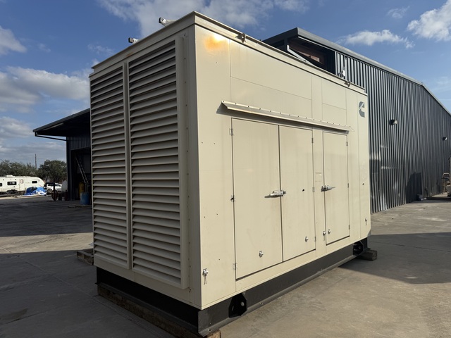 500 KW Cummins #500GFGB, Natural Gas Stationary Generator, 752 amps, 1800 RPM, 277/480 Volts, 2015 - Image 8