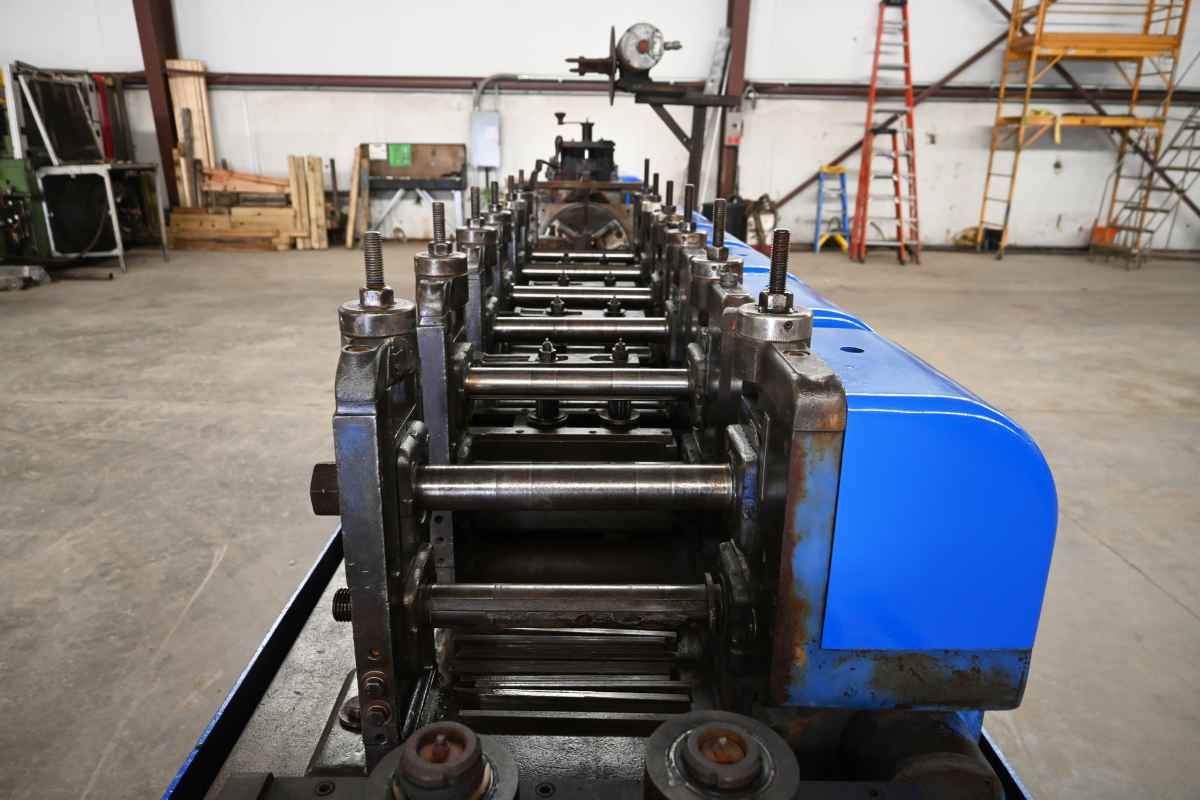 2-1/2" x 0.095" Yoder #M2, High Frequency Tube Mill, 13" roll space, 15" horizontal centers, 5"-6-3/4" - Image 7
