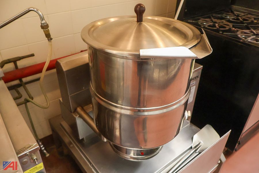 10 gallon Groen #TDH/40-SP, NG Steam Kettle, drain stand - Image 7