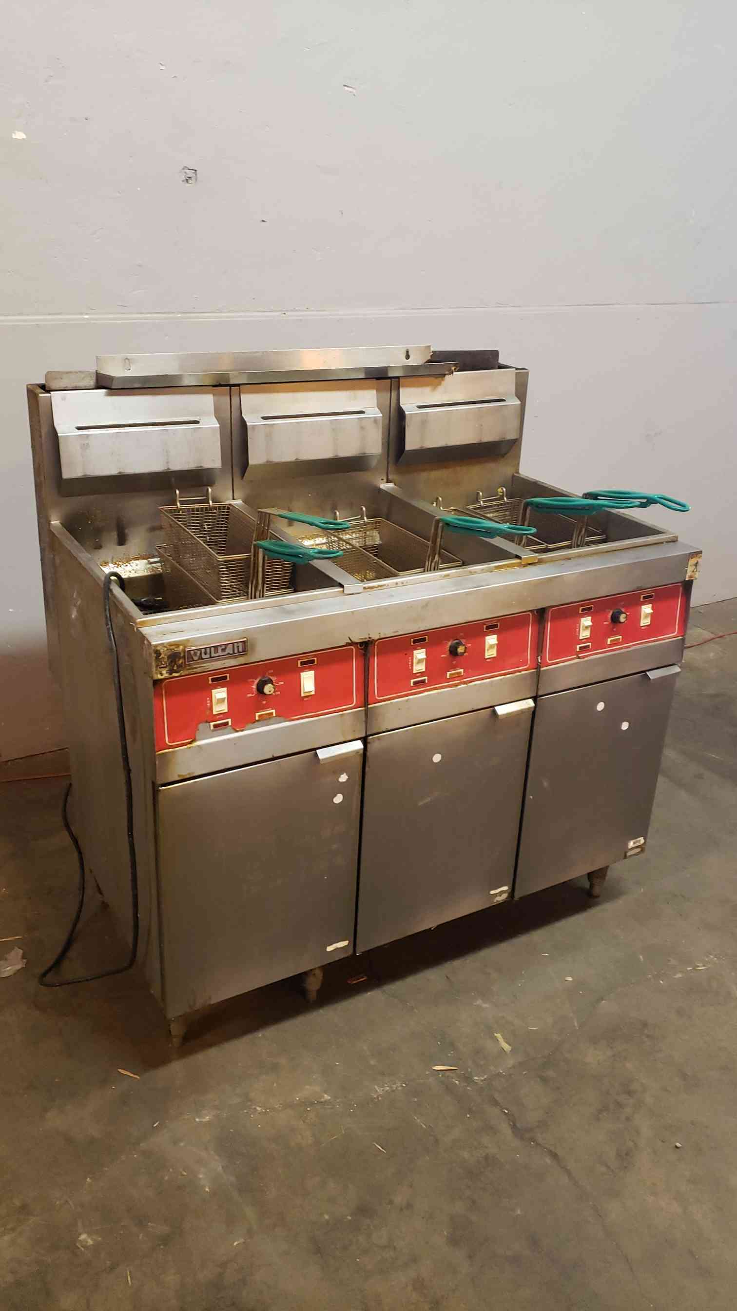 Vulcan, Commercial Fryer, 3 Section - Image 8