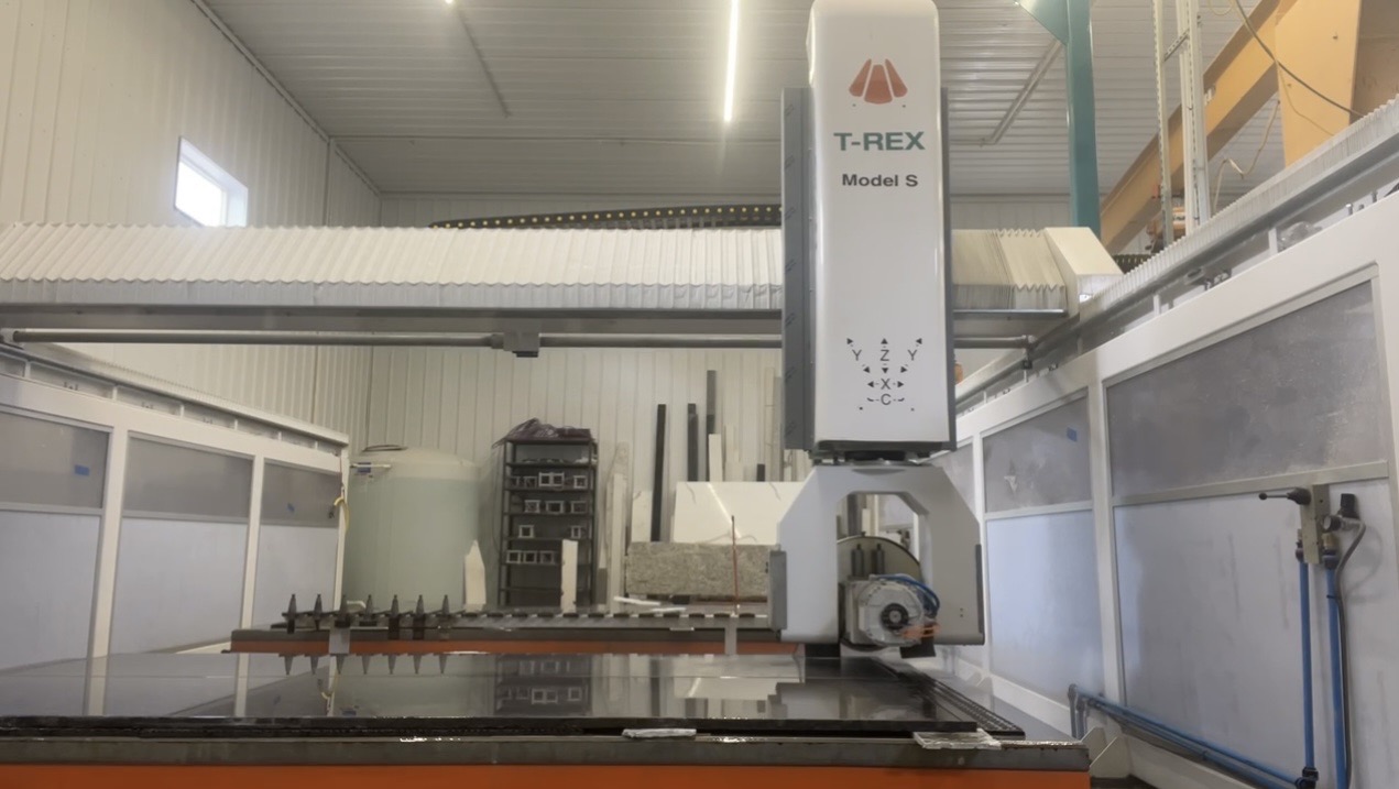 20" Poseidon #TREX-S, Dual Table CNC, 160" x 120" table, Jib Crane, 20" blade capacity, Water Filtration - Image 2