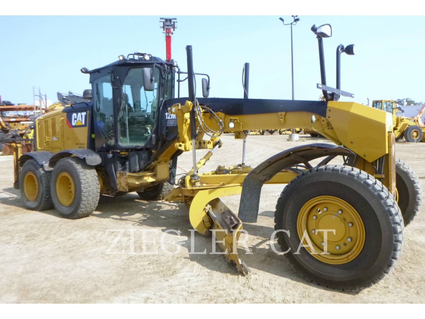 Caterpillar 12M2AWD, Motor Grader, 4940 hours, S/N: R9P00195, 2014 - Image 2