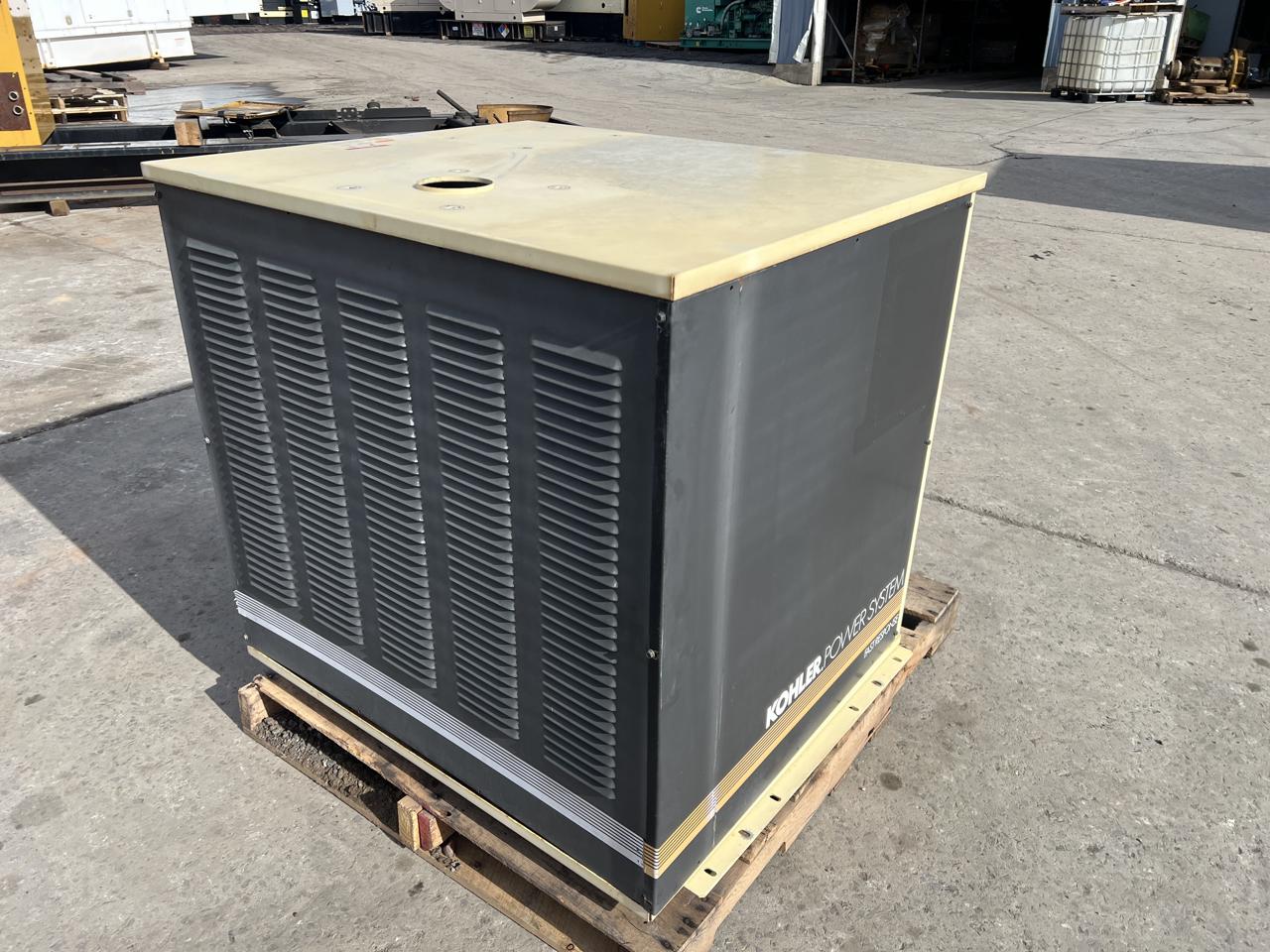 180 KW, Kohler #180ROZJ, generator end taken off 8.1 JD engine, 120/240 Volts, load tested, 862 hours, 2000 - Image 3