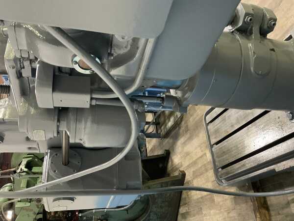 3' -9" Carlton #1A, radial drill, 41" x 30" T-slotted base area, power column clamp, power elevation, 5 HP - Image 9
