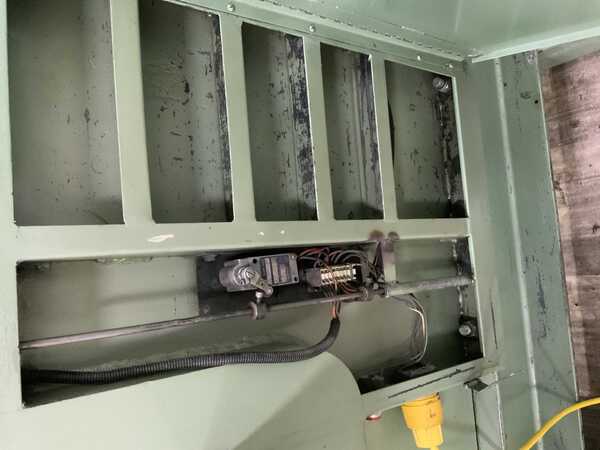 Piranha #SEP-120, ironworker with hydraulic tank system, 120 ton, foot pedal, 10 HP - Image 9