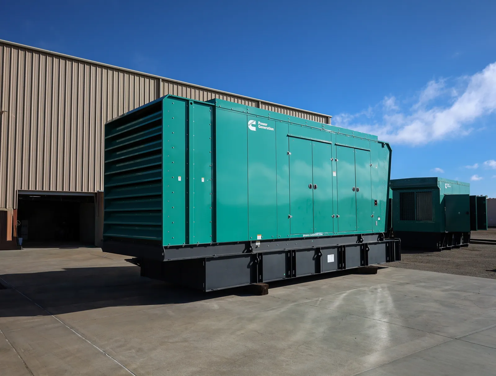 1000 KW Cummins #DQFAD, Diesel Generator, 1729 amps, 1800 RPM, 277/480 Volts, 3PH, 2025, New - Image 2