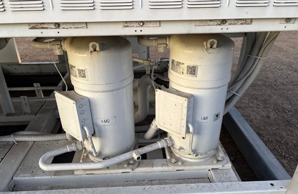 120 Ton, York #YLAA, air cooled chiller, ( 80 100 150 200 250 ) (2 available) - Image 2