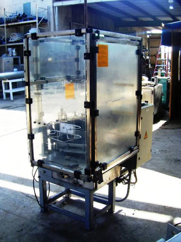 Langguth #E23, Cold Wet Glue Pail Labeler, 100 CPM, 175 mm to 395 mm label sizes, 1996 - Image 5