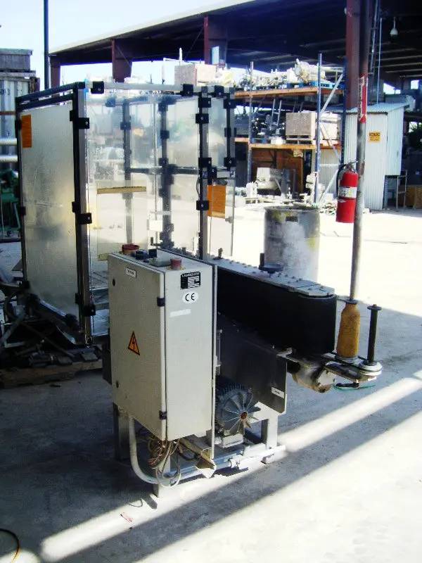 Langguth #E23, Cold Wet Glue Pail Labeler, 100 CPM, 175 mm to 395 mm label sizes, 1996 - Image 6