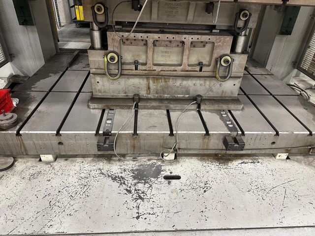 1350 Ton, Pacific #1350D-10/80, hydraulic press, 48" stroke, 66" daylight, 120" x80" bed, 1650 gallon - Image 2