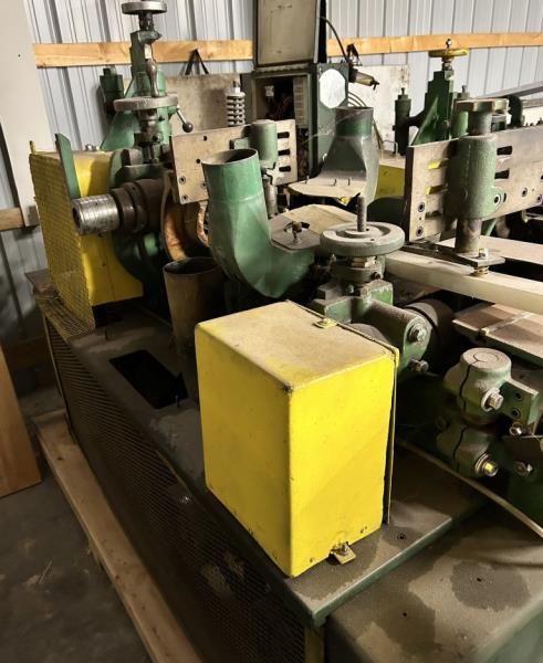 Paulson #6NB, 4-Head Moulder, 6" x 2" capacity, 7.5 HP, 8000 RPM, 1.25" spindle diameter, 10-75 FPM feed - Image 3