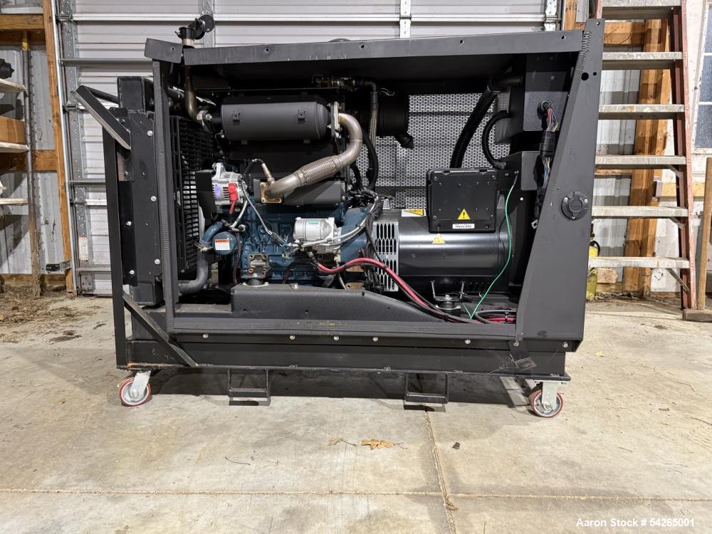 25 kW Wildcat Power Gen #BS0025LPAO, Natural Gas/Propane Generator, Kubota #WG1605 Engine, casters, unused - Image 1