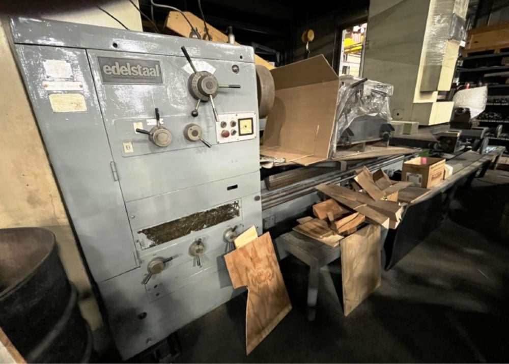 52" x 200" Edelstaal, 36" OCS, 61.5" Gap, 4.125" HIS., 8-1250 RPM, I/M, 30 Hp, D-1-11, TA, 19.5" Chk, 1978 - Image 2