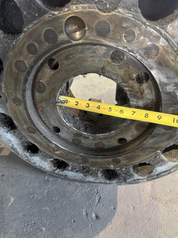 22" Hollow Spindle Chuck, 4-jaw, 6.5" center hole, 6" thick - Image 2