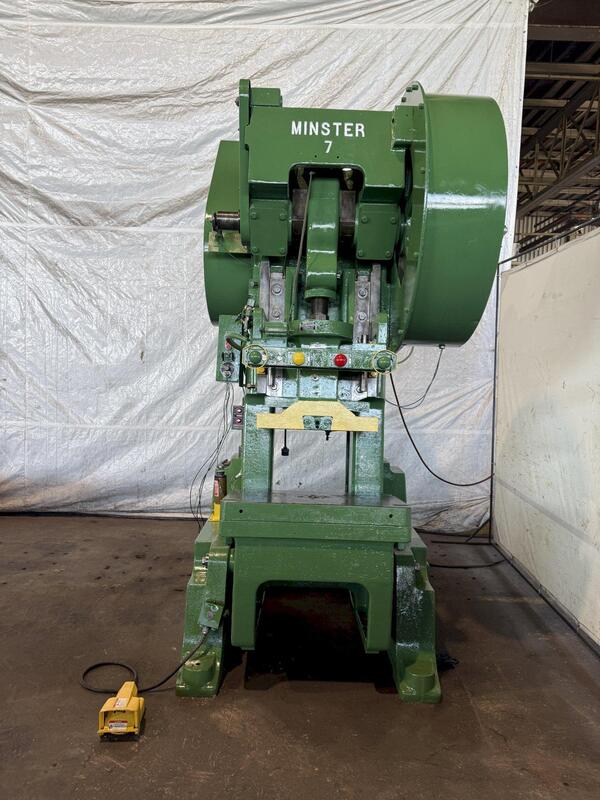 75 Ton, Minster #7, Back Gauge OBI press, 6" stroke, 14.5" Shut Height, 4" adj., 40 SPM, 36" x24" bed, air - Image 2