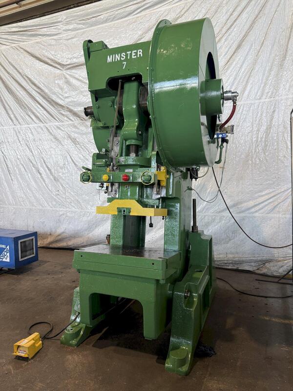 75 Ton, Minster #7, Back Gauge OBI press, 6" stroke, 14.5" Shut Height, 4" adj., 40 SPM, 36" x24" bed, air - Image 3