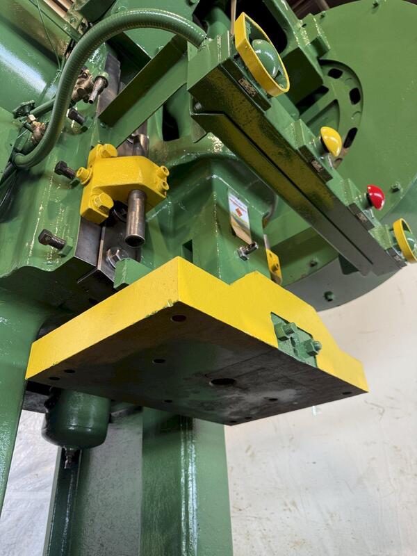 75 Ton, Minster #7, Back Gauge OBI press, 6" stroke, 14.5" Shut Height, 4" adj., 40 SPM, 36" x24" bed, air - Image 7