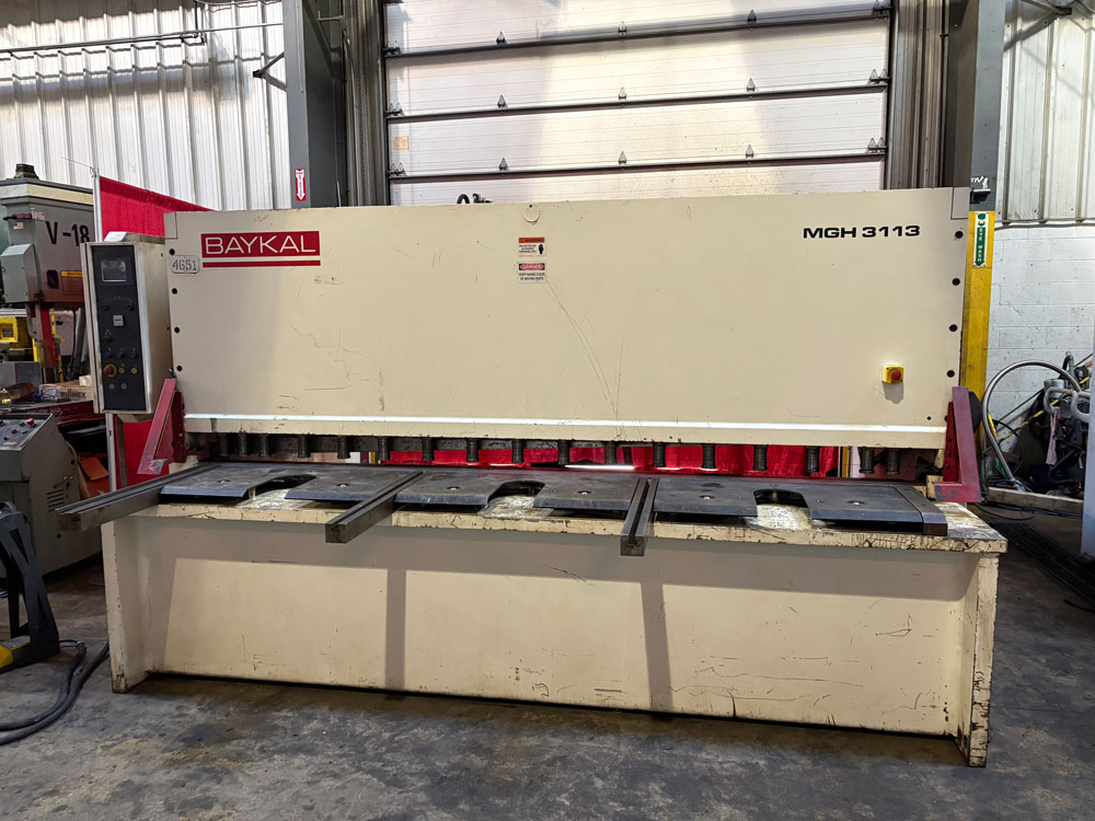 1/2" x 10' Baykal #MGH-3113, hydraulic swing beam shear, 14 SPM, Cybelec Cybtouch Control, 39" front squaring - Image 2