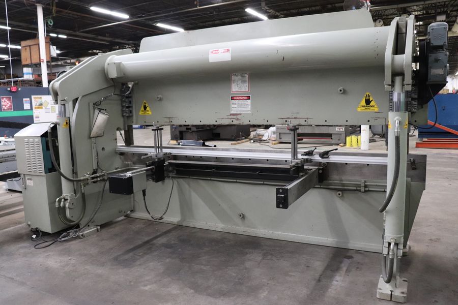 130 Ton, Accurpress #713012, Hydraulic Press Brake, Automec CNC150, 12' bed, 124" between housing, 14" open - Image 6