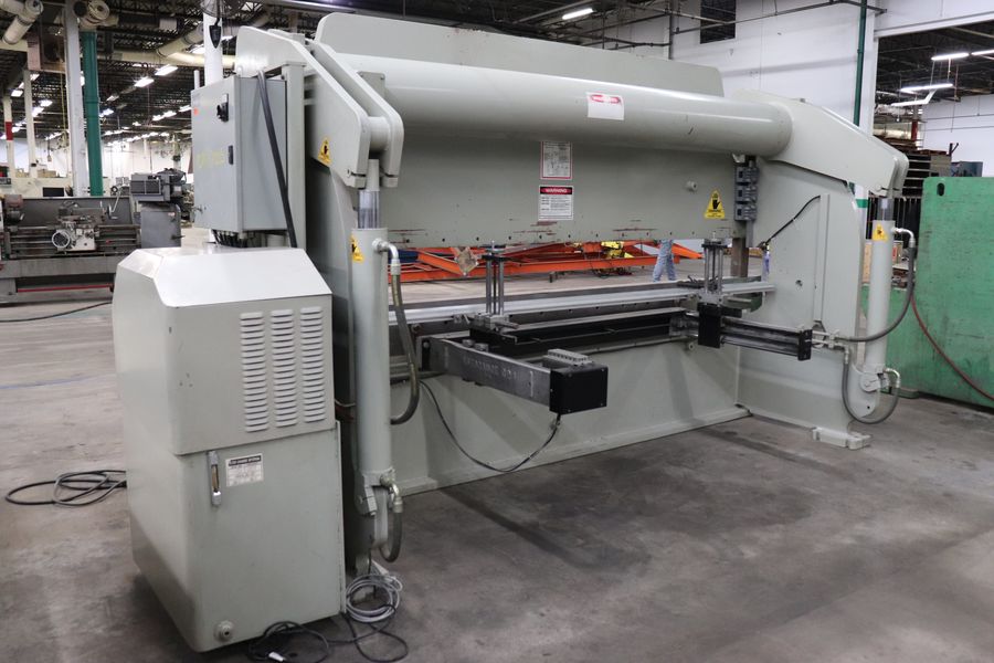 130 Ton, Accurpress #713012, Hydraulic Press Brake, Automec CNC150, 12' bed, 124" between housing, 14" open - Image 8