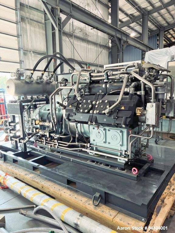 Sauer #WP6208-BasSeal, Helium Compressor, 270 HP, water cooled, skid mount, 47.9 hours, 2023 - Image 3