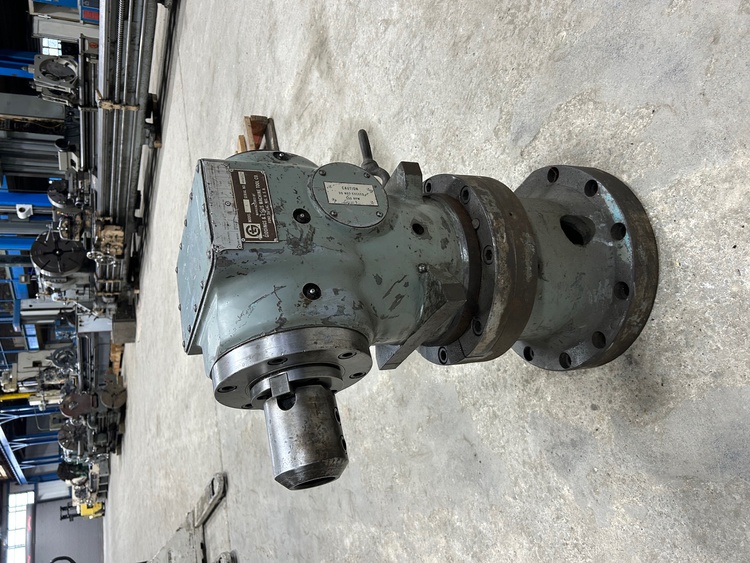 Giddings & Lewis, right angle head, 24" reach, #50 taper, fits 5" G & L horizontal boring mill, 1979 - Image 1