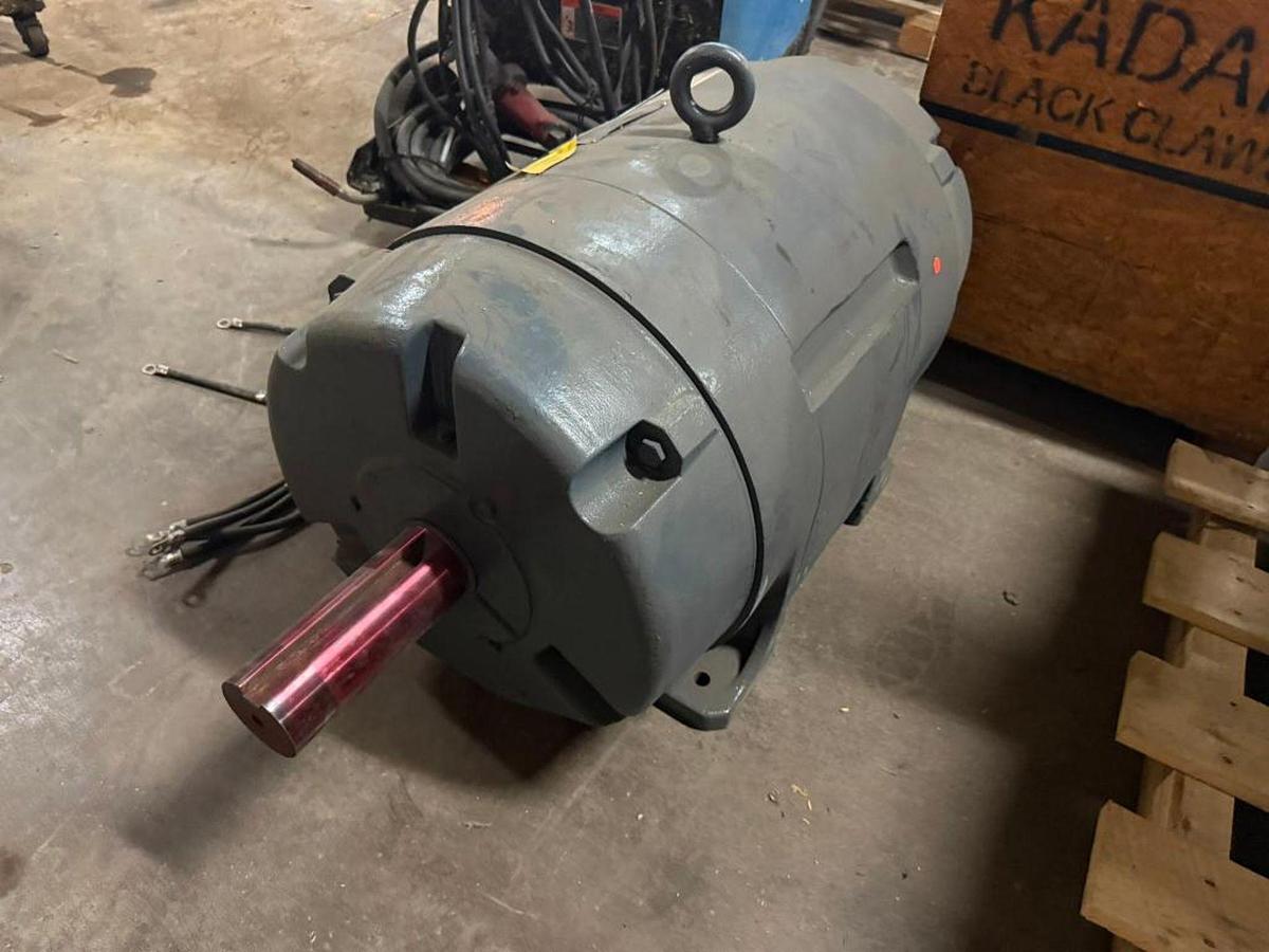 200 HP 1183 RPM Siemens, AC Induction Motor, Frame 44TT, 460 Volts, 225 amps - Image 4