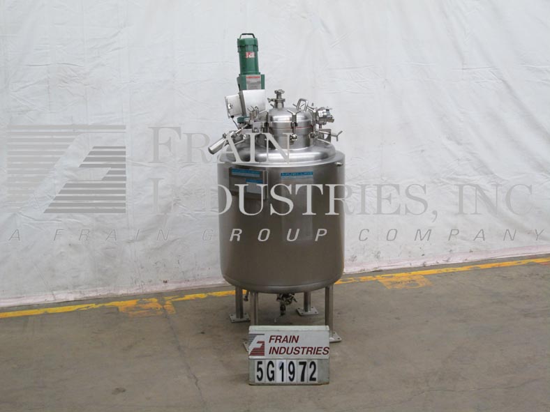 120 gallon Mueller, 316 Stainless Steel, jacketed, internal vacuum rated mixing tank, 26" ID x 36" straight - Image 1