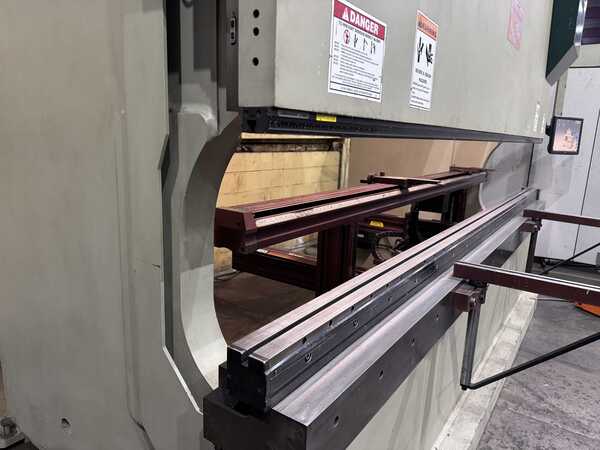350 Ton, Accurpress #435012, hydraulic press brake, 12' overall, 126" between housing, 12" stroke, 10"-20" - Image 8