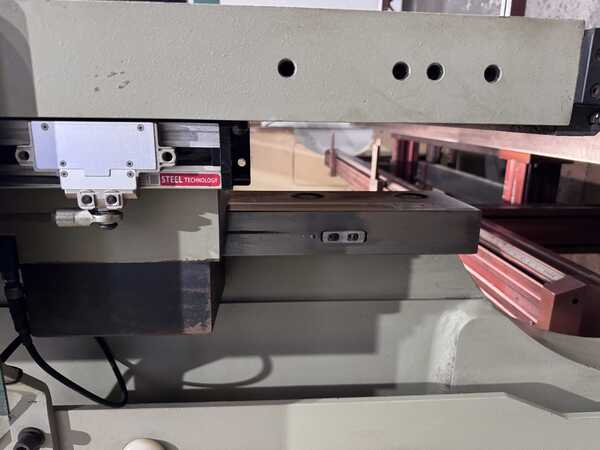 350 Ton, Accurpress #435012, hydraulic press brake, 12' overall, 126" between housing, 12" stroke, 10"-20" - Image 9