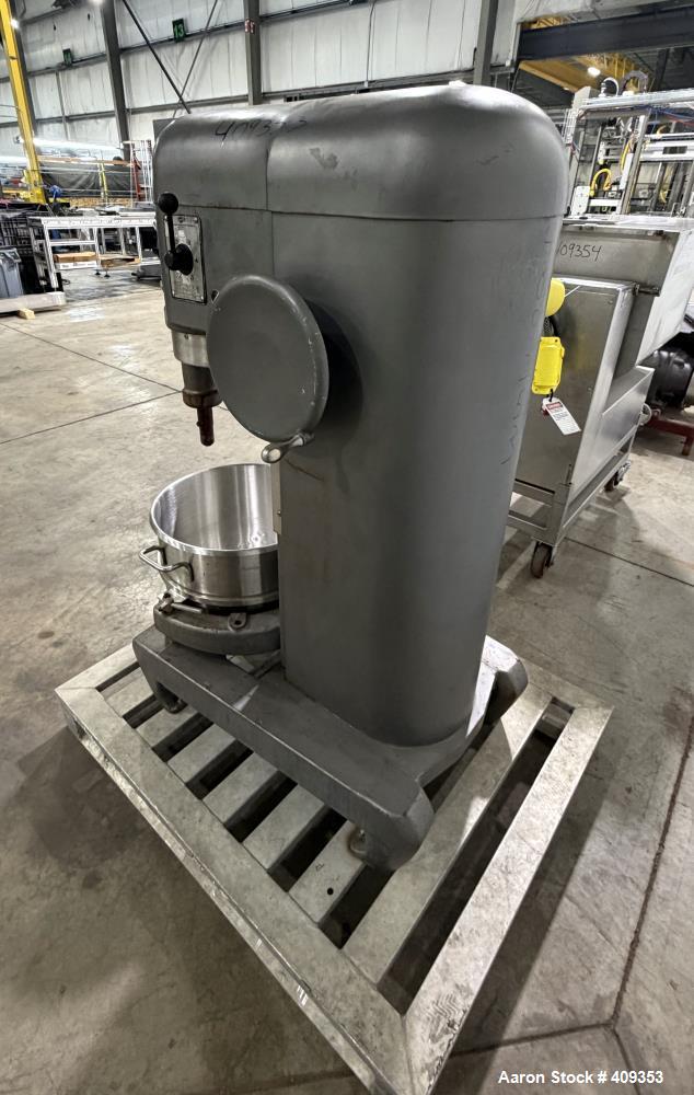 15 gallon Hobart #H-600-T, Commercial Dough Mixer, 18" diameter x 17" deep stainless steel bowl, 1 HP, 5.9 - Image 3