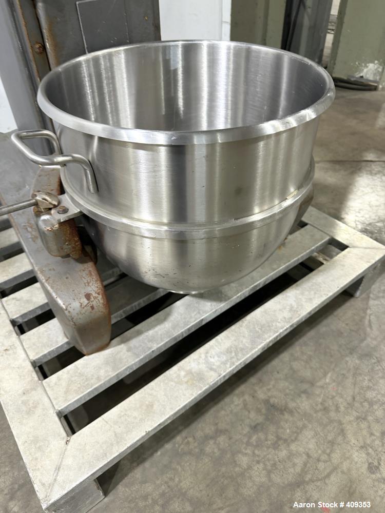 15 gallon Hobart #H-600-T, Commercial Dough Mixer, 18" diameter x 17" deep stainless steel bowl, 1 HP, 5.9 - Image 5