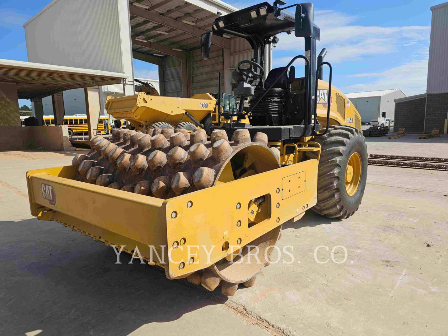Caterpillar CP54B, Vibratory Single Drum Pad, 1074 hours, S/N: P5400369, 2022 - Image 1