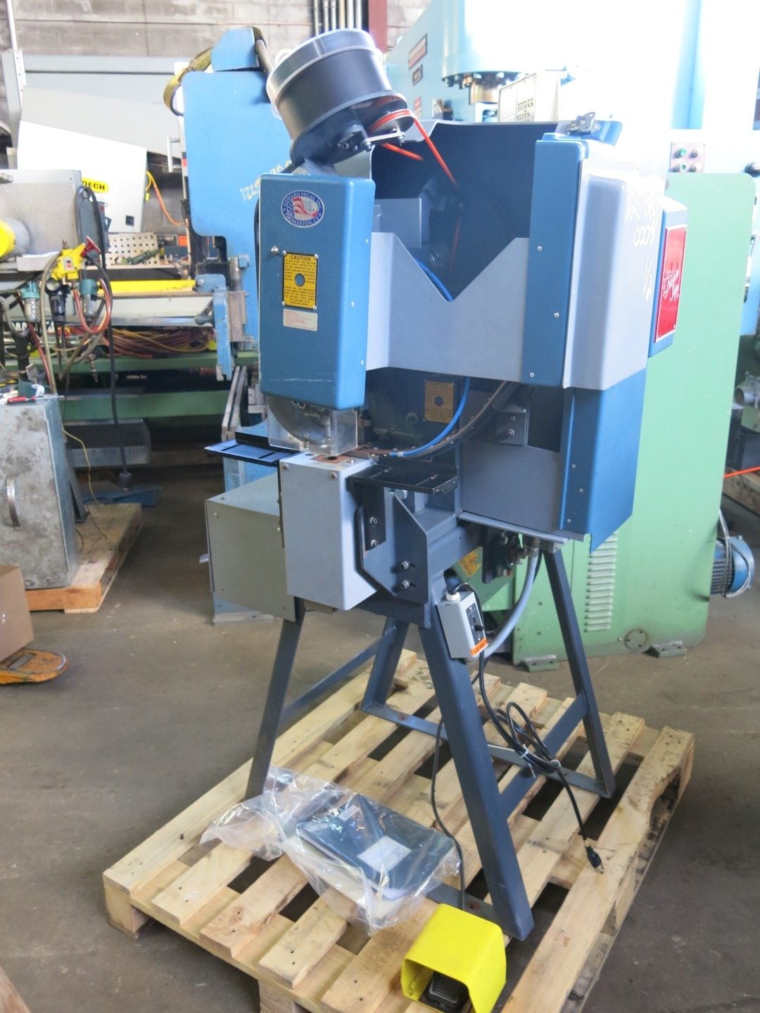 Model 92GW Edward Segal, grommet machine, 1/2 HP, electric foot switch actuation - Image 2