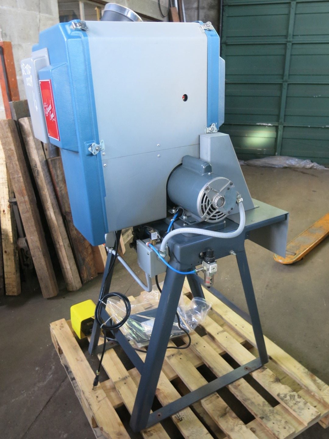 Model 92GW Edward Segal, grommet machine, 1/2 HP, electric foot switch actuation - Image 4
