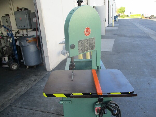 8.5" x 14.5" Roll-In #EF1459, gravity feed vertical band saw, casters - Image 7