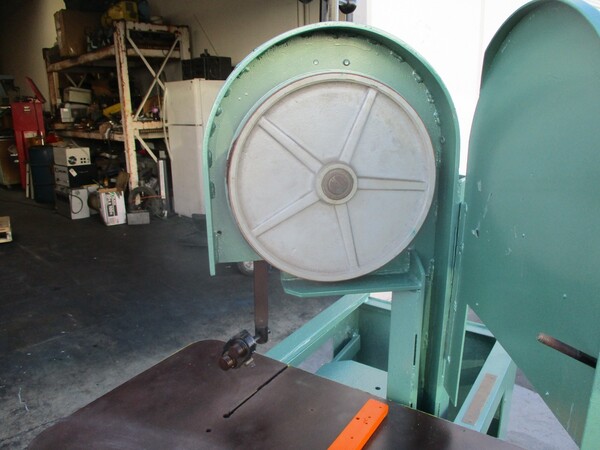 8.5" x 14.5" Roll-In #EF1459, gravity feed vertical band saw, casters - Image 8