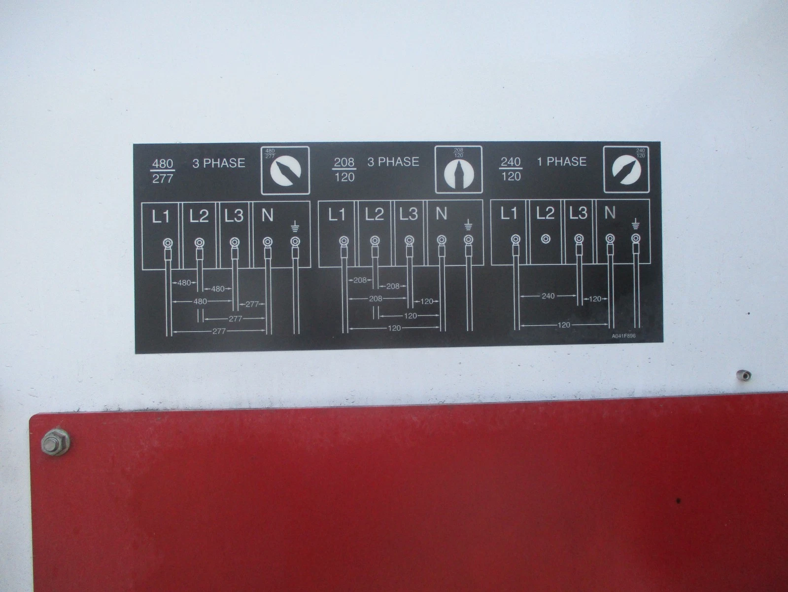 100 KW Cummins #C100D6R, mobile / towable diesel generator set, 277/480 Volts, 3-phase, QSB5-G4 NR3 engine - Image 5