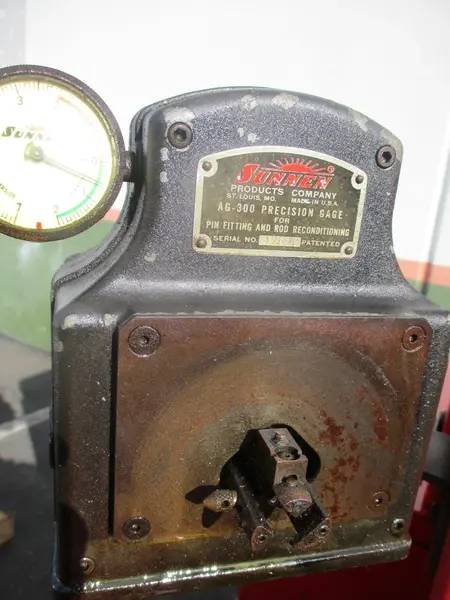 Sunnen #LBB-1810, power stroke hone w/ tooling & gage - Image 4