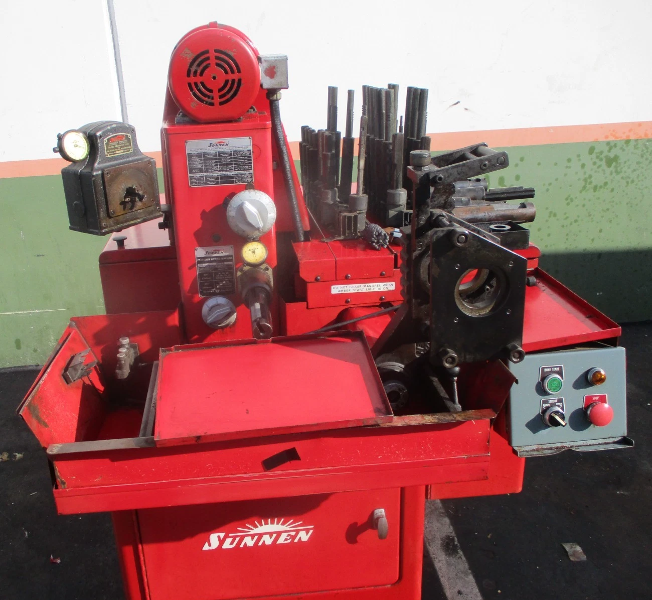 Sunnen #LBB-1810, power stroke hone w/ tooling & gage - Image 5