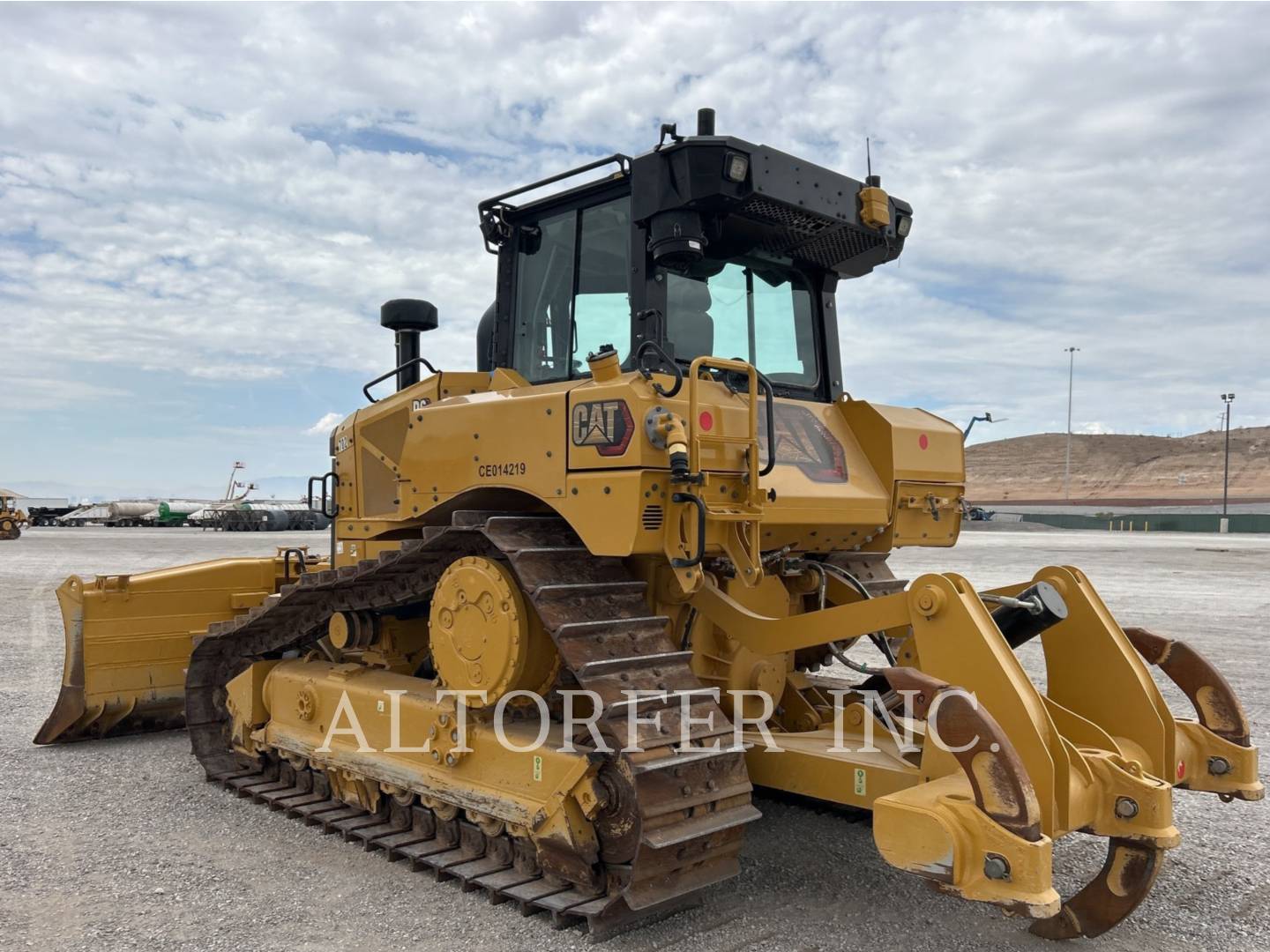 Caterpillar D6-20VPAT, Crawler Dozer, 1683 hours, S/N: WH501027, 2022 - Image 4