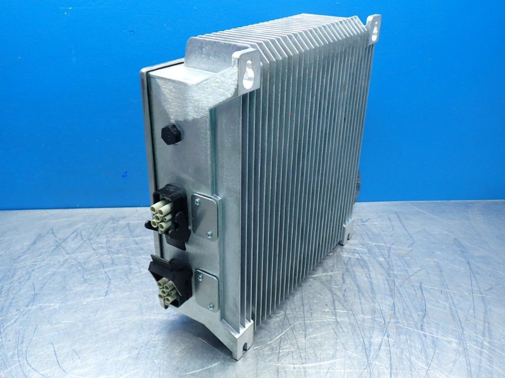 Sew-Eurodrive, TPM12B030-ENE-5A2-2, Movitrans Mobile Converter, 3 kW, 500 VAC Input, 500 VDC Output - Image 3