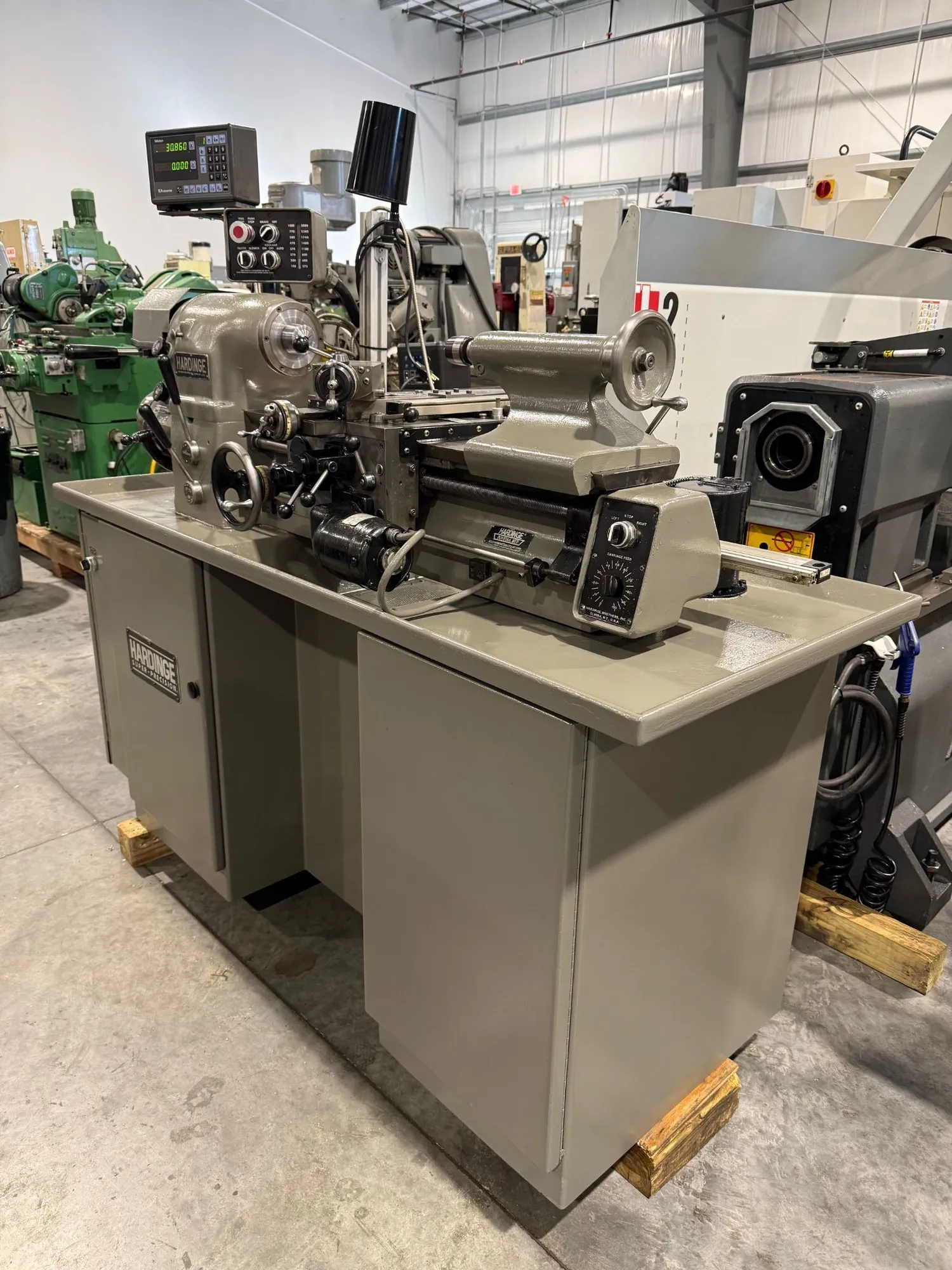 11" x 18" Hardinge #HLV-H, precision tool room lathe, 1.25" hole, Mitutoyo 2-Axis digital read out, 1988 - Image 3