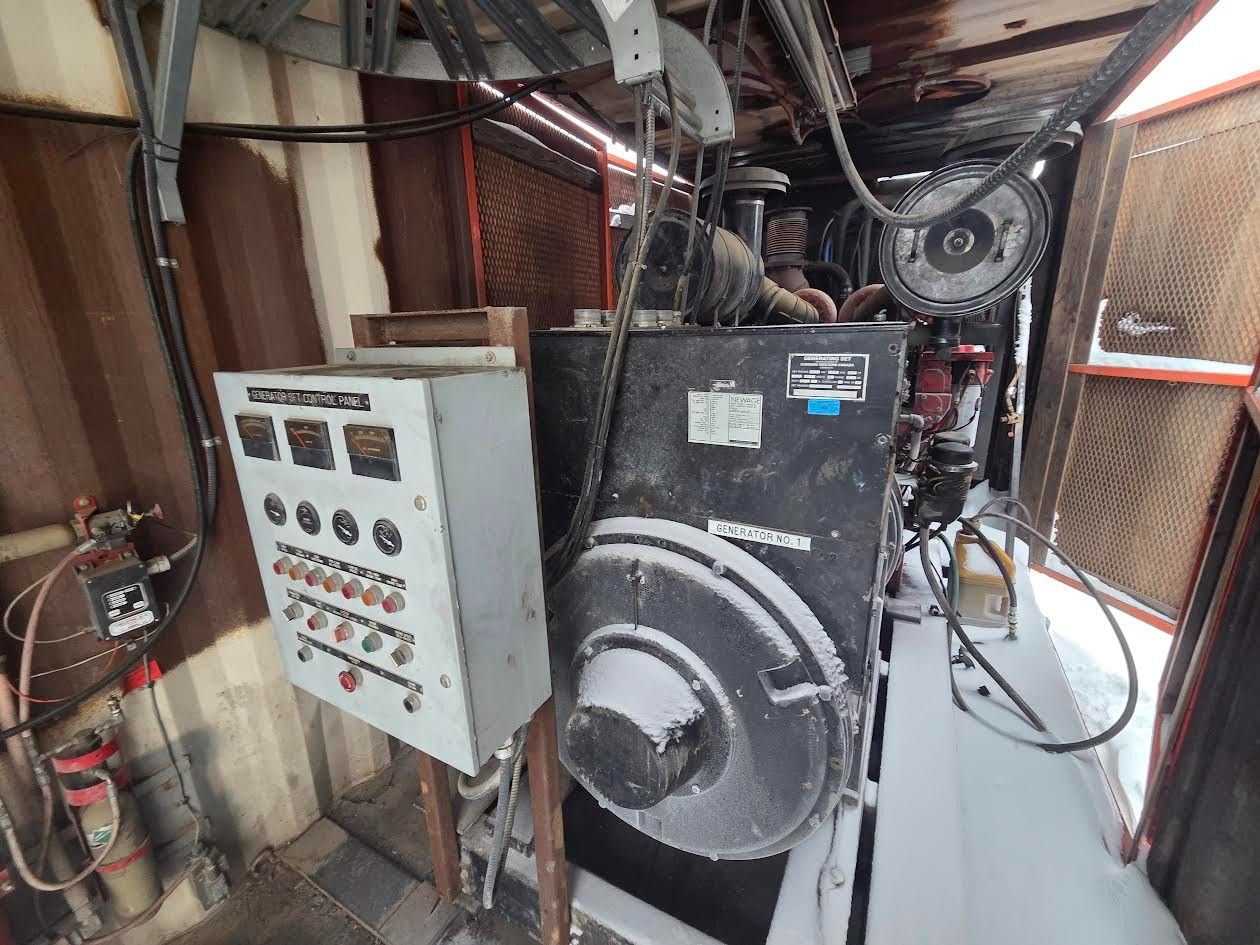 1000 KW Cummins, diesel generator set, 600 Volts, 3-phase, 1490 HP @ 1800 RPM, QST30-G5 engine - Image 4