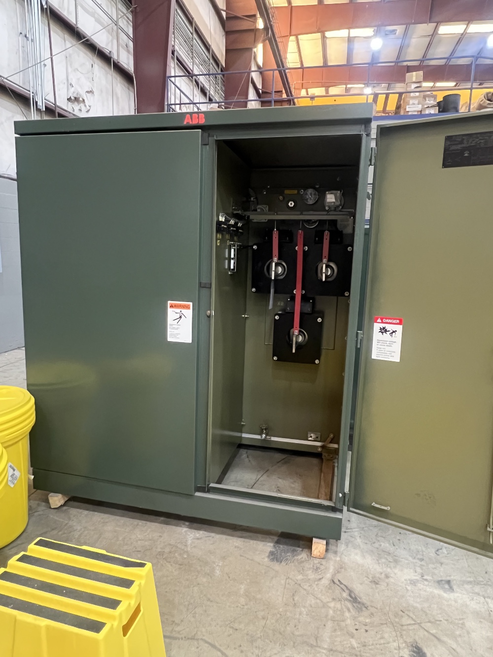 3000 KVA 13200GrdY/7620 Primary, 480 Delta Secondary, ABB, Step Up Padmount Transformer (2 available) - Image 4