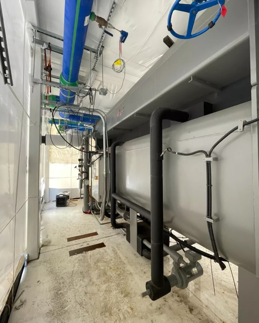 300 Ton, LG #WCMH030, hot water driven absorbtion chiller, 2020, new - Image 3